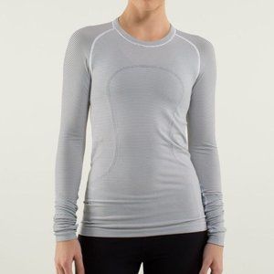 SOLD - Swiftly Tech Long Sleeve